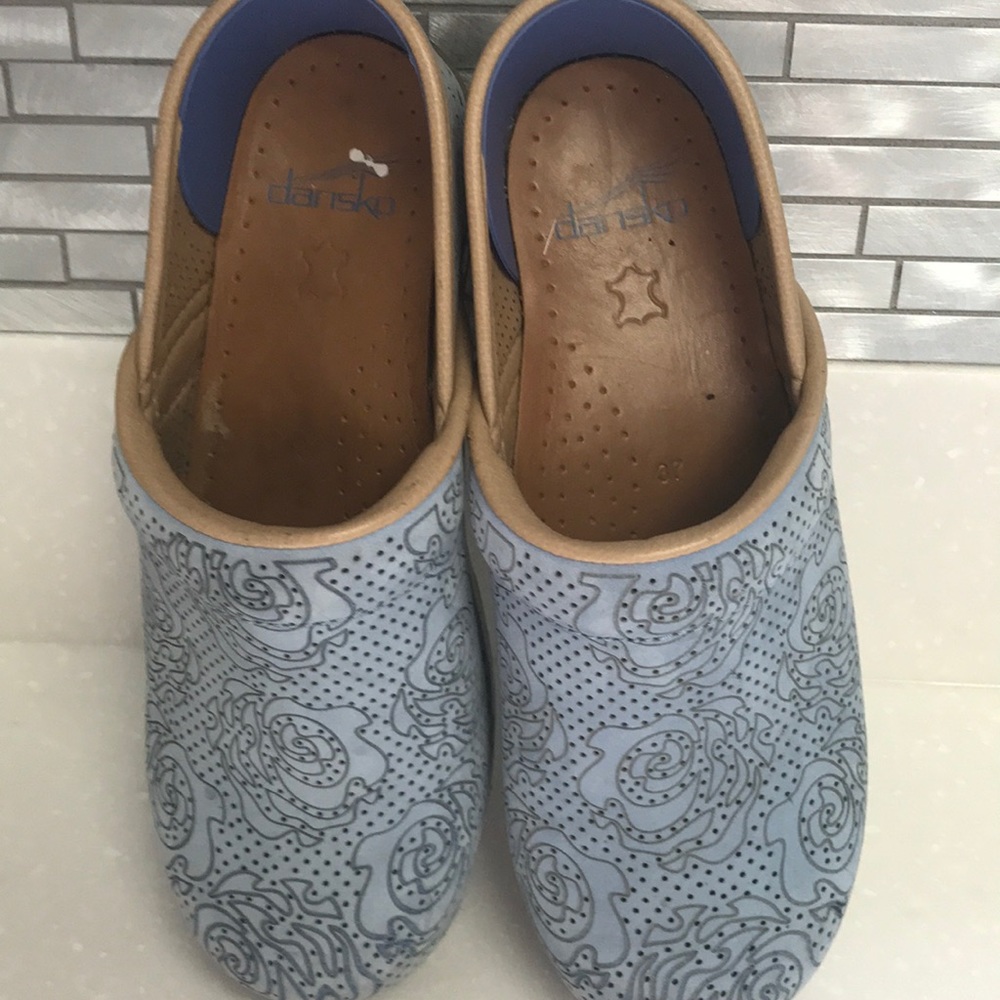 Dansko powder blue tooled leather clog size 37 - Picture 2 of 4